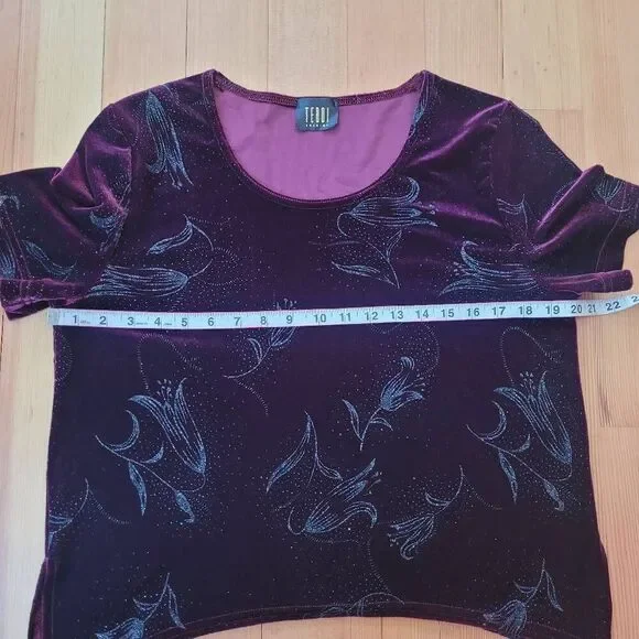 vintage 90s burgundy wine red embossed velvet short sleeved blouse goth romantic - Picture 8 of 8